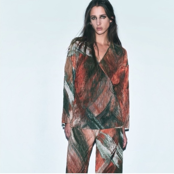 Zara Tops - Zara pleated orange green printed bell sleeve kimono wrap size M